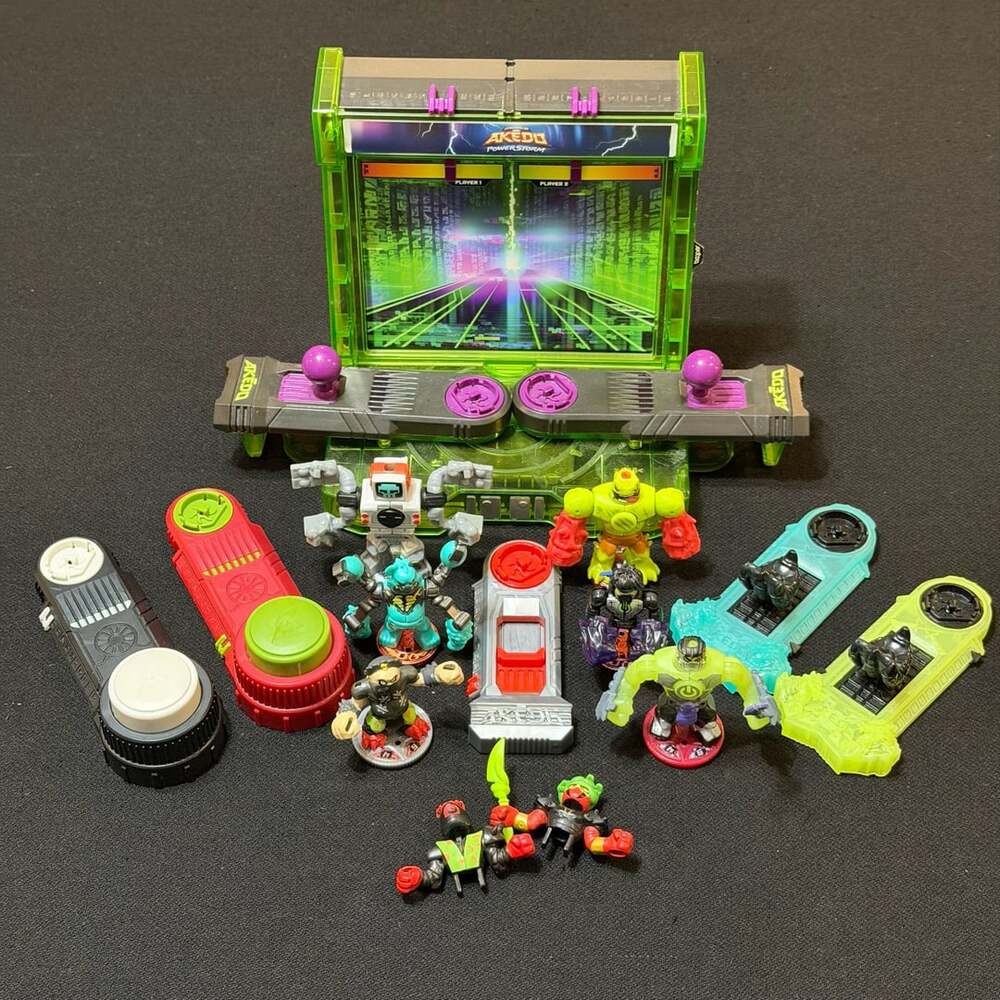 Akedo PowerStorm Ultimate Battle Arena, Controllers, and Figures WORKS!